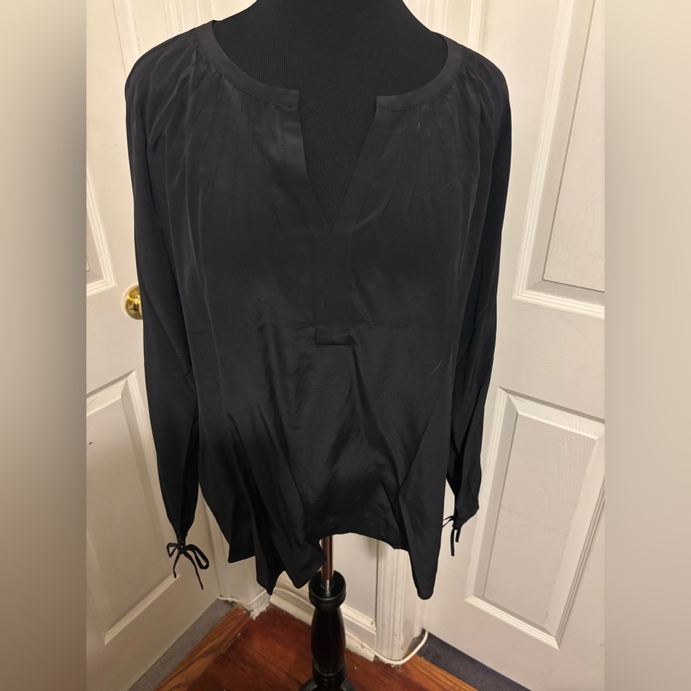NWT Lilly Pulitzer Nadia Top Black